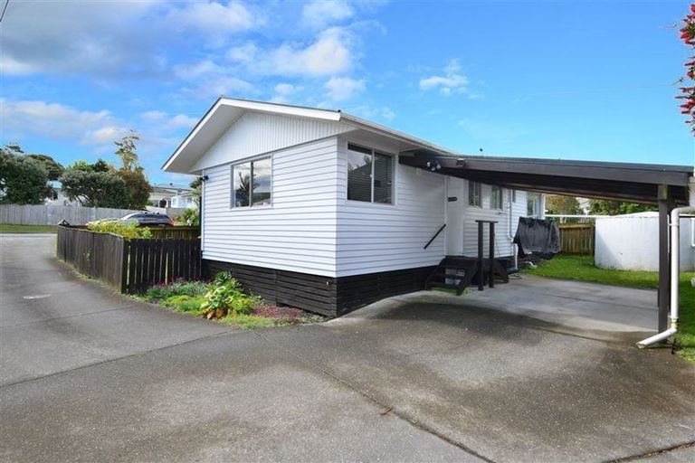 Photo of property in 13a Brandon Road, Manly, Whangaparaoa, 0930