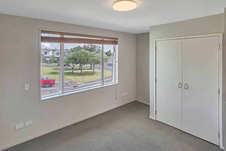 Photo of property in 15 Opito Way, East Tamaki, Auckland, 2013