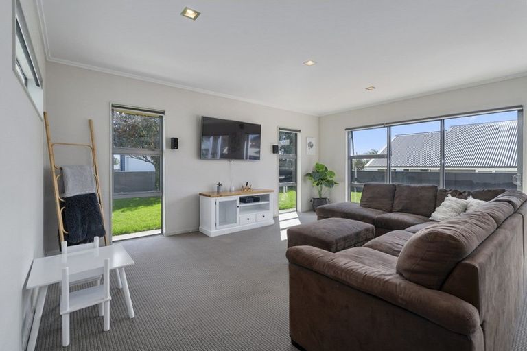 Photo of property in 20 Parkvue Drive, Bell Block, New Plymouth, 4312
