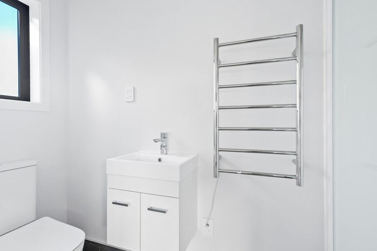 Photo of property in 2/1 Mckinley Place, Nawton, Hamilton, 3200