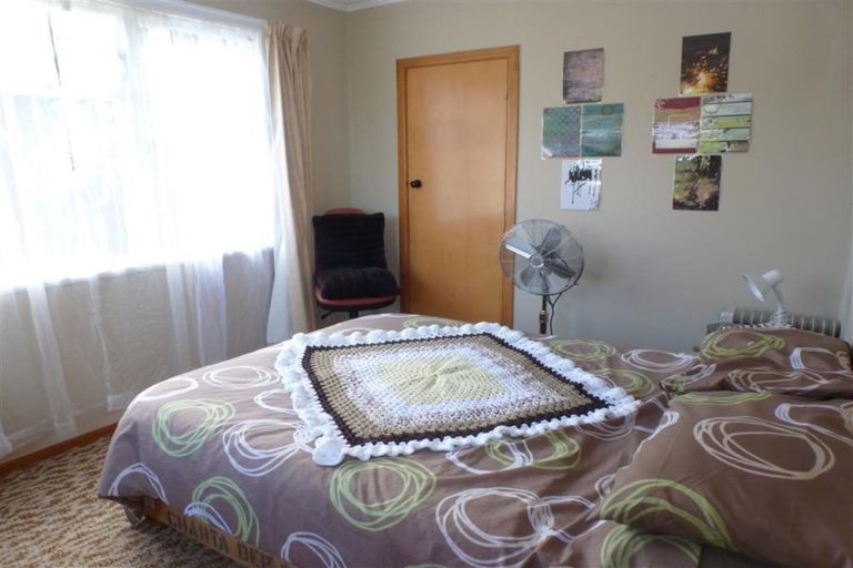 Photo of property in 33 Castor Crescent, Cannons Creek, Porirua, 5024