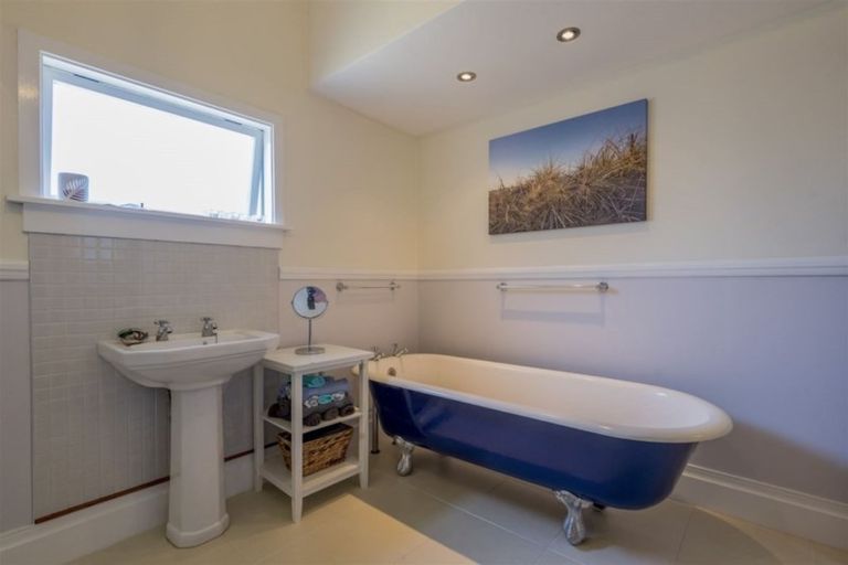 Photo of property in 129 Union Street, Foxton, 4814