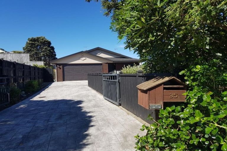 Photo of property in 35 Peppertree Lane, Woodridge, Wellington, 6037