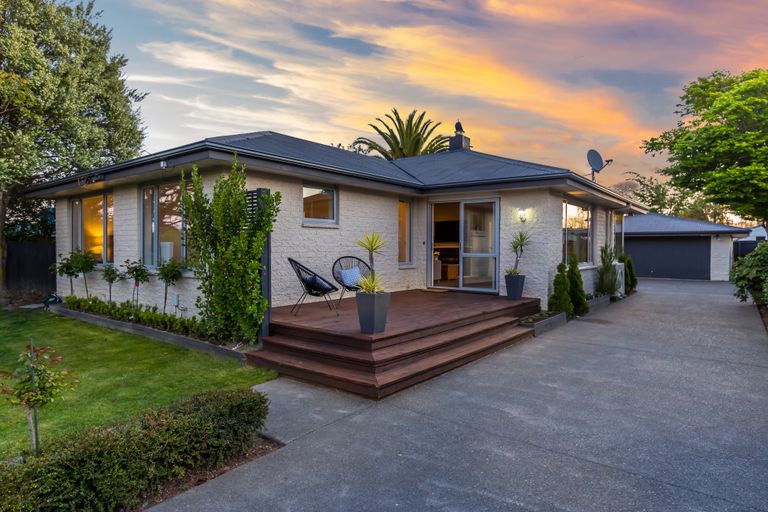 Photo of property in 211 Condell Avenue, Papanui, Christchurch, 8053