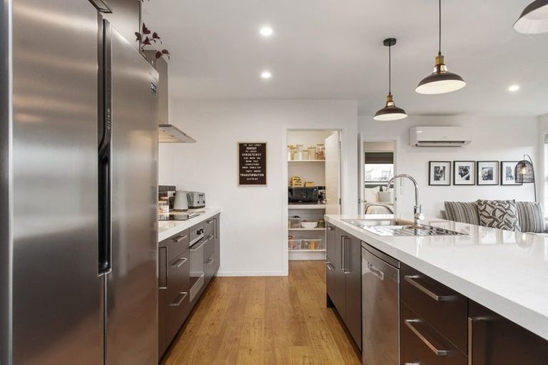 Photo of property in 19 Whincops Road, Halswell, Christchurch, 8025