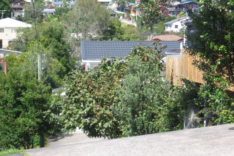 Photo of property in 2/39 Masterton Road, Rothesay Bay, Auckland, 0630