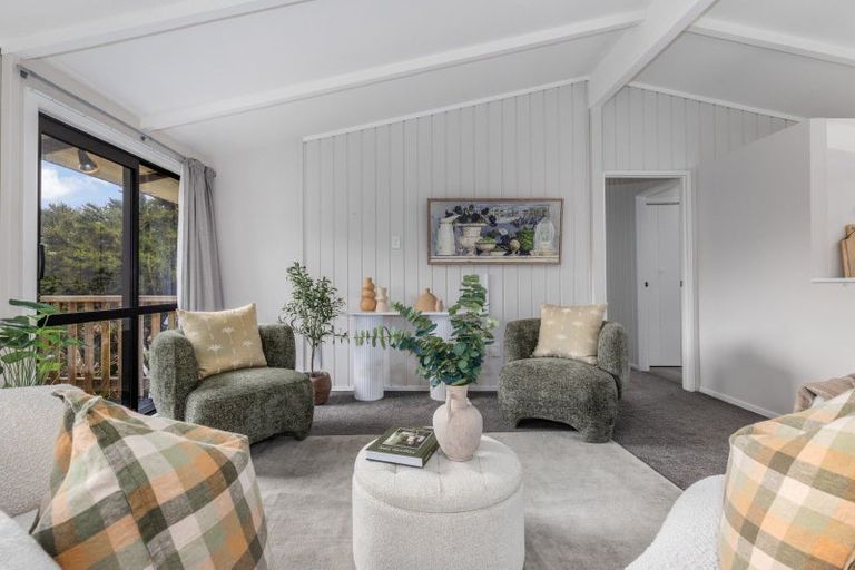 Photo of property in 25 Solander Place, Whitby, Porirua, 5024