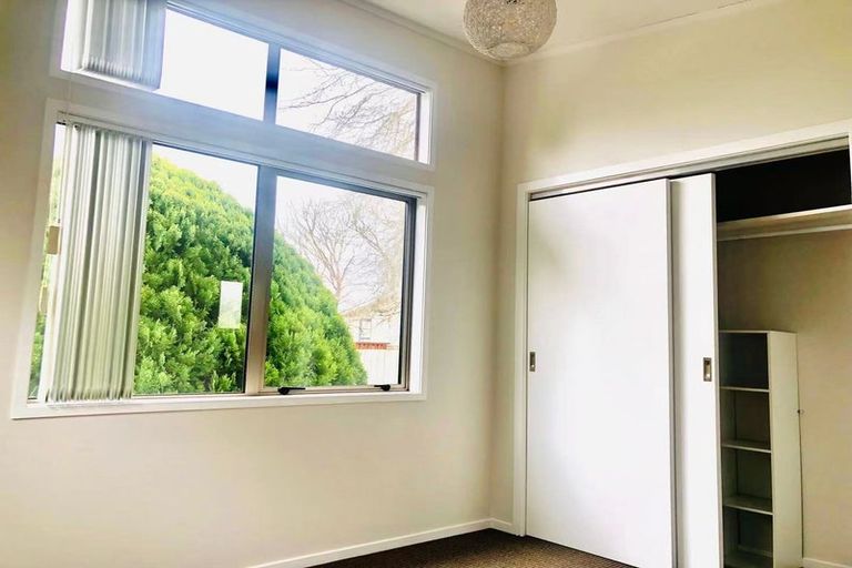 Photo of property in 41 Rathgar Road, Henderson, Auckland, 0610