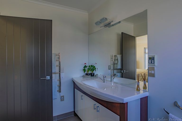 Photo of property in 49 Tancred Street, Geraldine, 7930