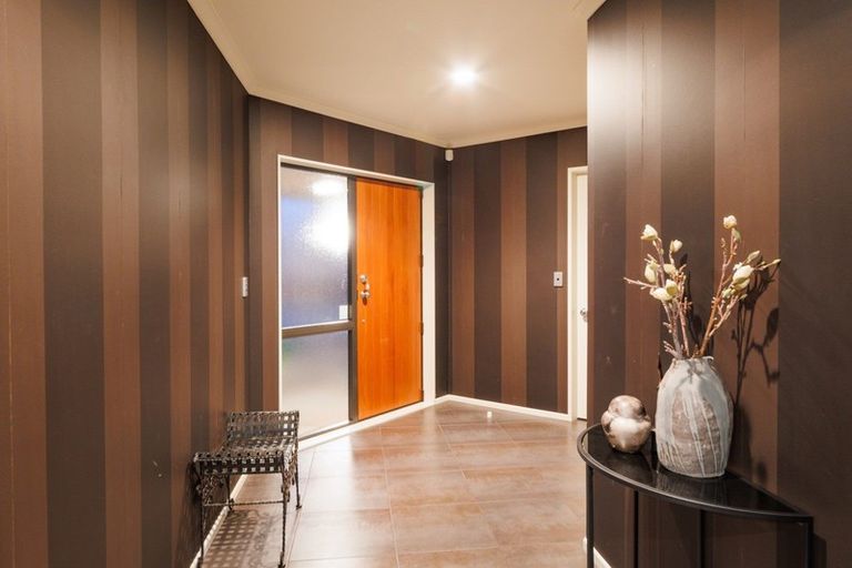 Photo of property in 39 Rosalie Terrace, Kelvin Grove, Palmerston North, 4414