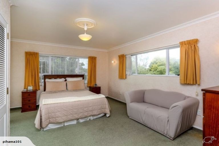 Photo of property in 22 Mcfarlane Street, Oakura, 4314