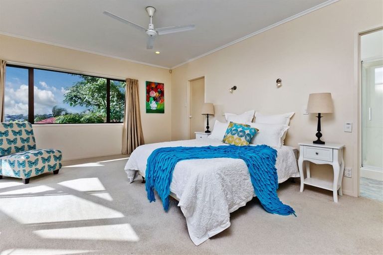 Photo of property in 465 Beach Road, Murrays Bay, Auckland, 0630