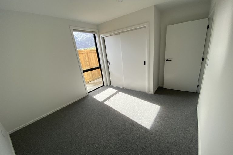 Photo of property in 18 Fallow Street, Jacks Point, 9371