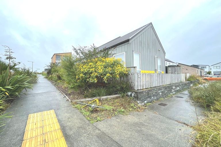 Photo of property in 2 Herekino Street, Westgate, Auckland, 0814