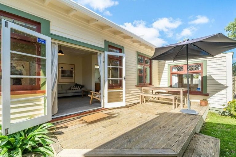 Photo of property in 17 Pirie Crescent, Moera, Lower Hutt, 5010