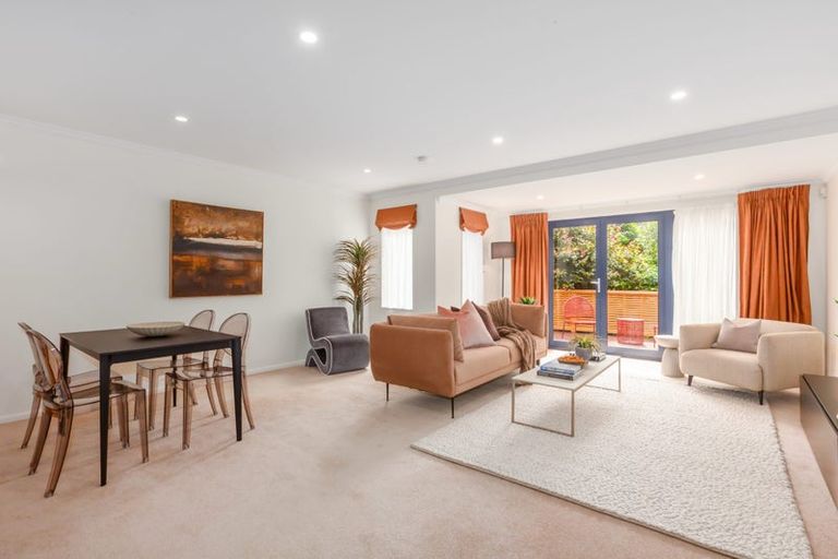 Photo of property in 15 Futuna Close, Karori, Wellington, 6012