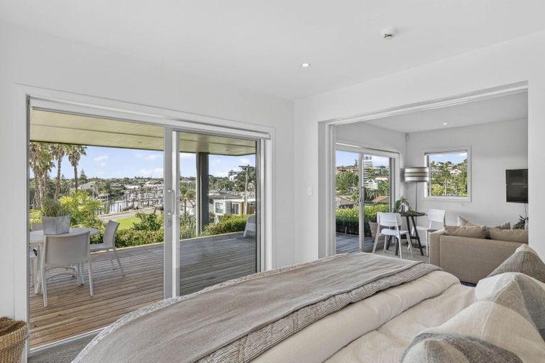 Photo of property in 7 Commodore Parry Road, Castor Bay, Auckland, 0620