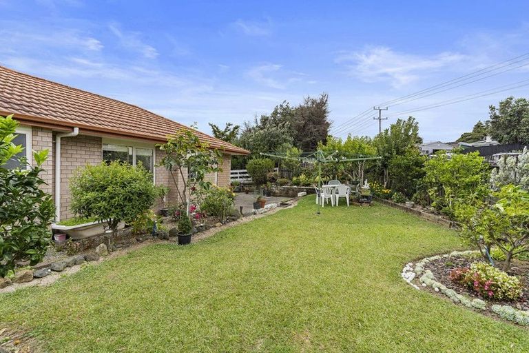 Photo of property in 98 Collingwood Road, Waiuku, 2123
