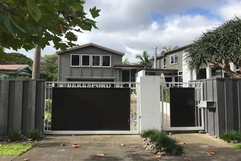 Photo of property in 6 Beresford Street, Bayswater, Auckland, 0622