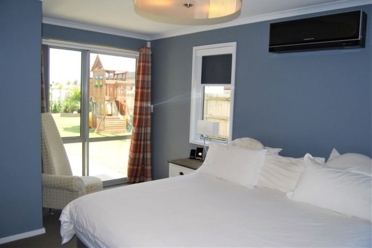 Photo of property in 45 Kowi Lakes Drive, One Tree Point, 0118