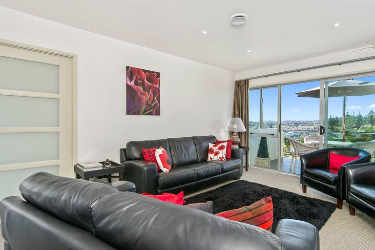 Photo of property in 11 Renner Place, Pyes Pa, Tauranga, 3112
