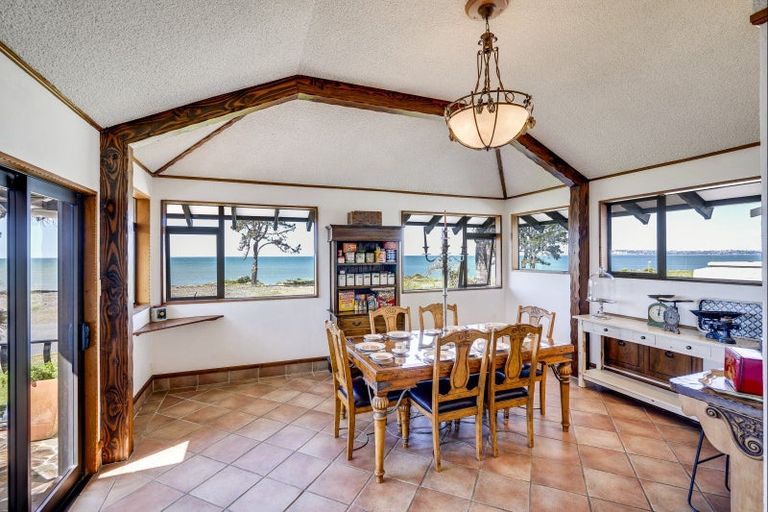 Photo of property in 74 Le Quesne Road, Bay View, Napier, 4104