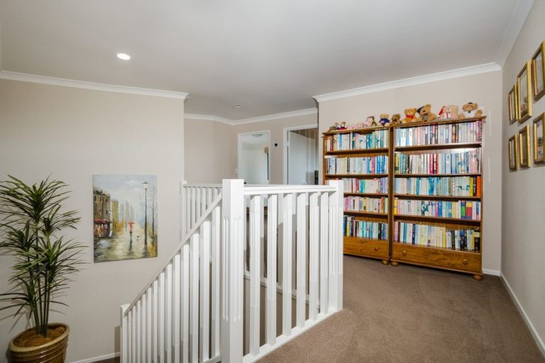 Photo of property in 21 Belle-mer Place, Gulf Harbour, Whangaparaoa, 0930