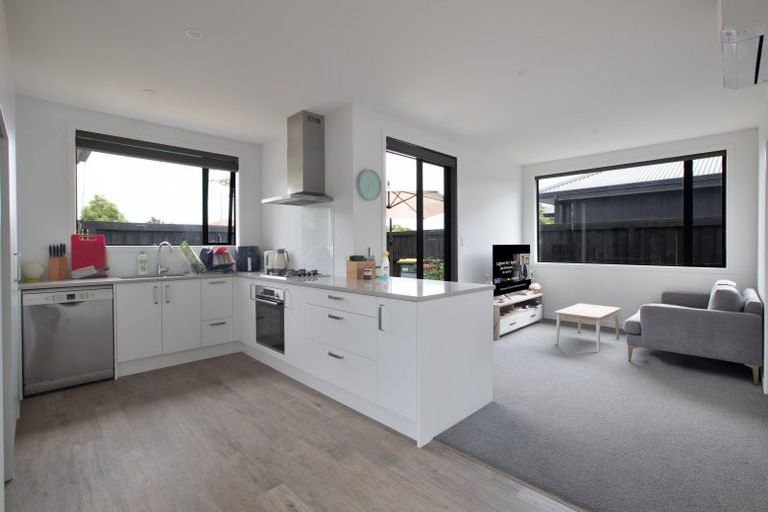 Photo of property in 2/38 Hinton Avenue, Forest Lake, Hamilton, 3200