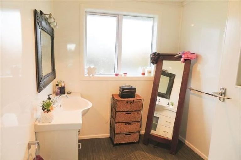 Photo of property in 12 Ingram Place, Mataura, 9712