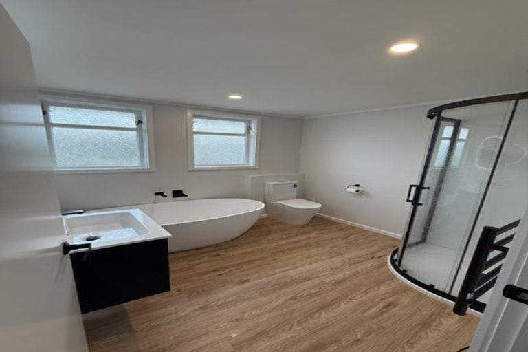 Photo of property in 1 Robertshawe Crescent, Dannevirke, 4930