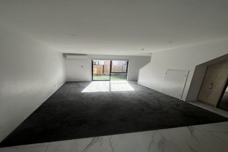 Photo of property in 4/3 Milne Crescent, Taita, Lower Hutt, 5011