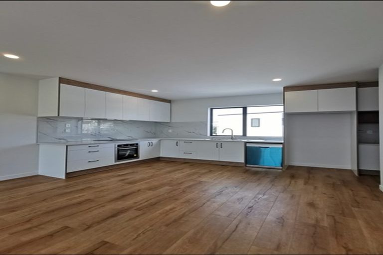 Photo of property in 1/17 Woodford Avenue, Henderson, Auckland, 0610