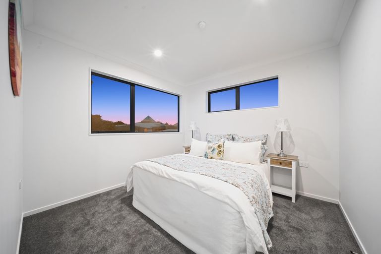 Photo of property in 29c Hywell Place, Manurewa, Auckland, 2102