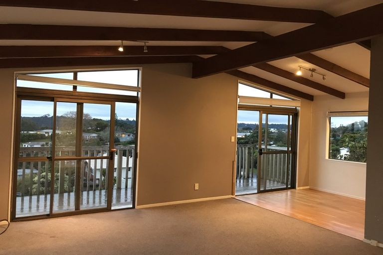 Photo of property in 16 Telstar Place, Beach Haven, Auckland, 0626