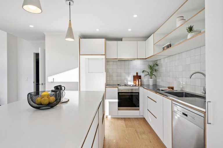 Photo of property in 3/6 The Parade, Island Bay, Wellington, 6023