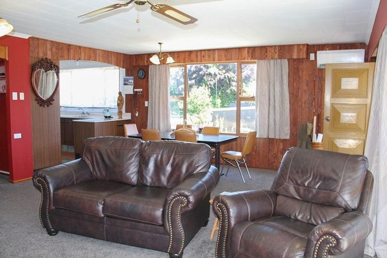 Photo of property in 63 Half Mile Road, Tuatapere, 9620