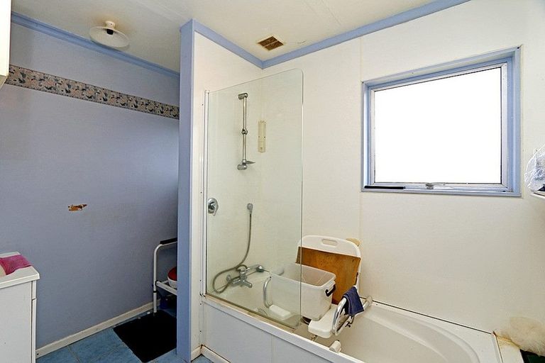 Photo of property in 50 Brennan Place, Opunake, 4616