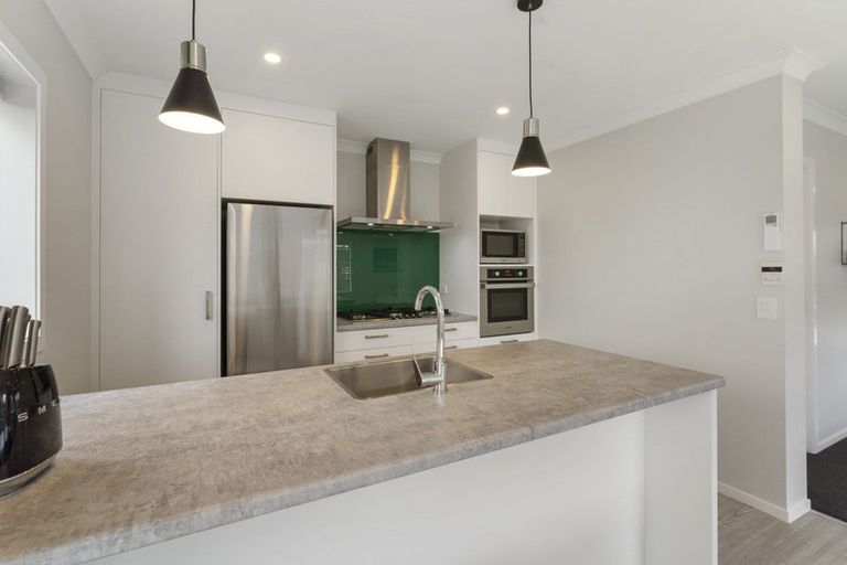 Photo of property in 10 Tieke Lane, Kenepuru, Porirua, 5022