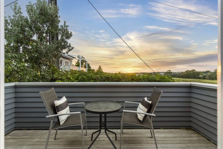 Photo of property in 11 Wesley Street, Devonport, Auckland, 0624