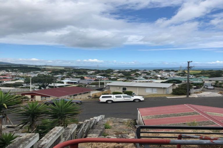 Photo of property in 12 Scott Street, Moturoa, New Plymouth, 4310