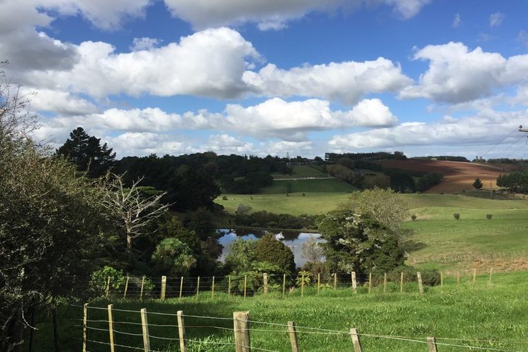 Photo of property in 196 Pukekohe East Road, Pukekohe East, Pukekohe, 2677