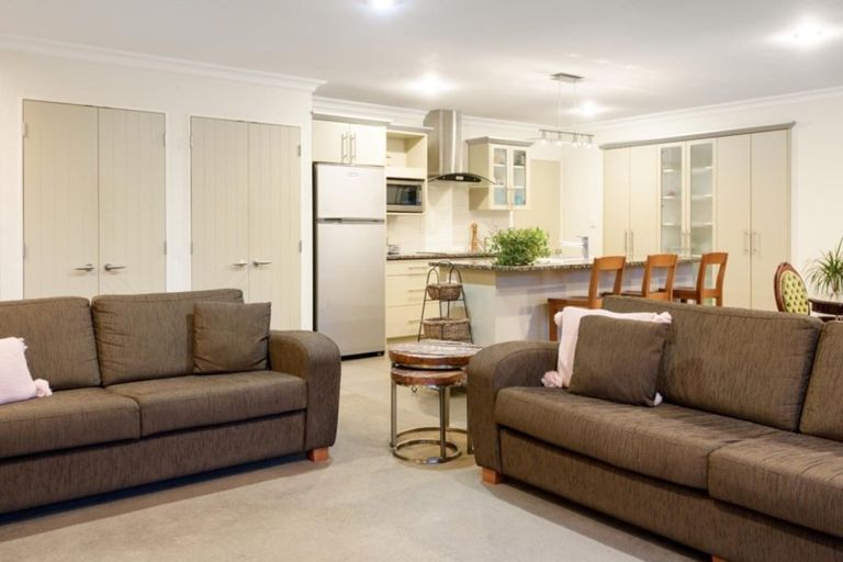 Photo of property in 10 Coles Cove, Papamoa Beach, Papamoa, 3118