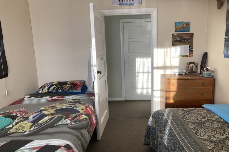 Photo of property in 41 Seymour Street, Waitara, 4320