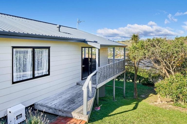 Photo of property in 77 Conclusion Street, Ascot Park, Porirua, 5024