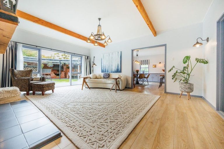 Photo of property in 8 Skerman Street, Marton, 4710