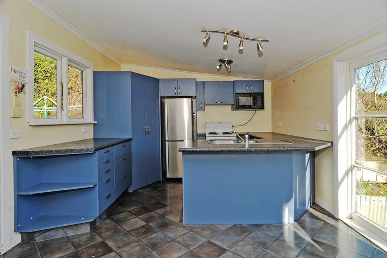 Photo of property in 11 Owen Street, Green Island, Dunedin, 9018