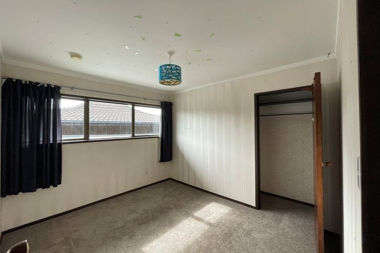 Photo of property in 2/723 Beach Road, Browns Bay, Auckland, 0630