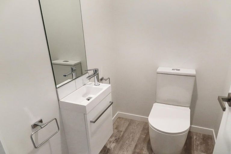 Photo of property in 90c Cambridge Terrace, Waterloo, Lower Hutt, 5011