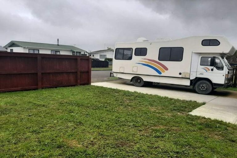 Photo of property in 38 Strathmore Avenue, Levin, 5510