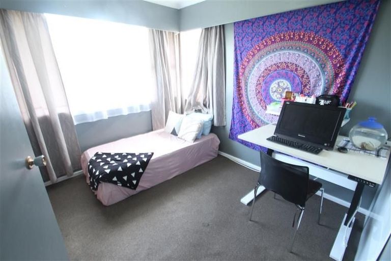 Photo of property in 20 Eskdale Road, Birkdale, Auckland, 0626